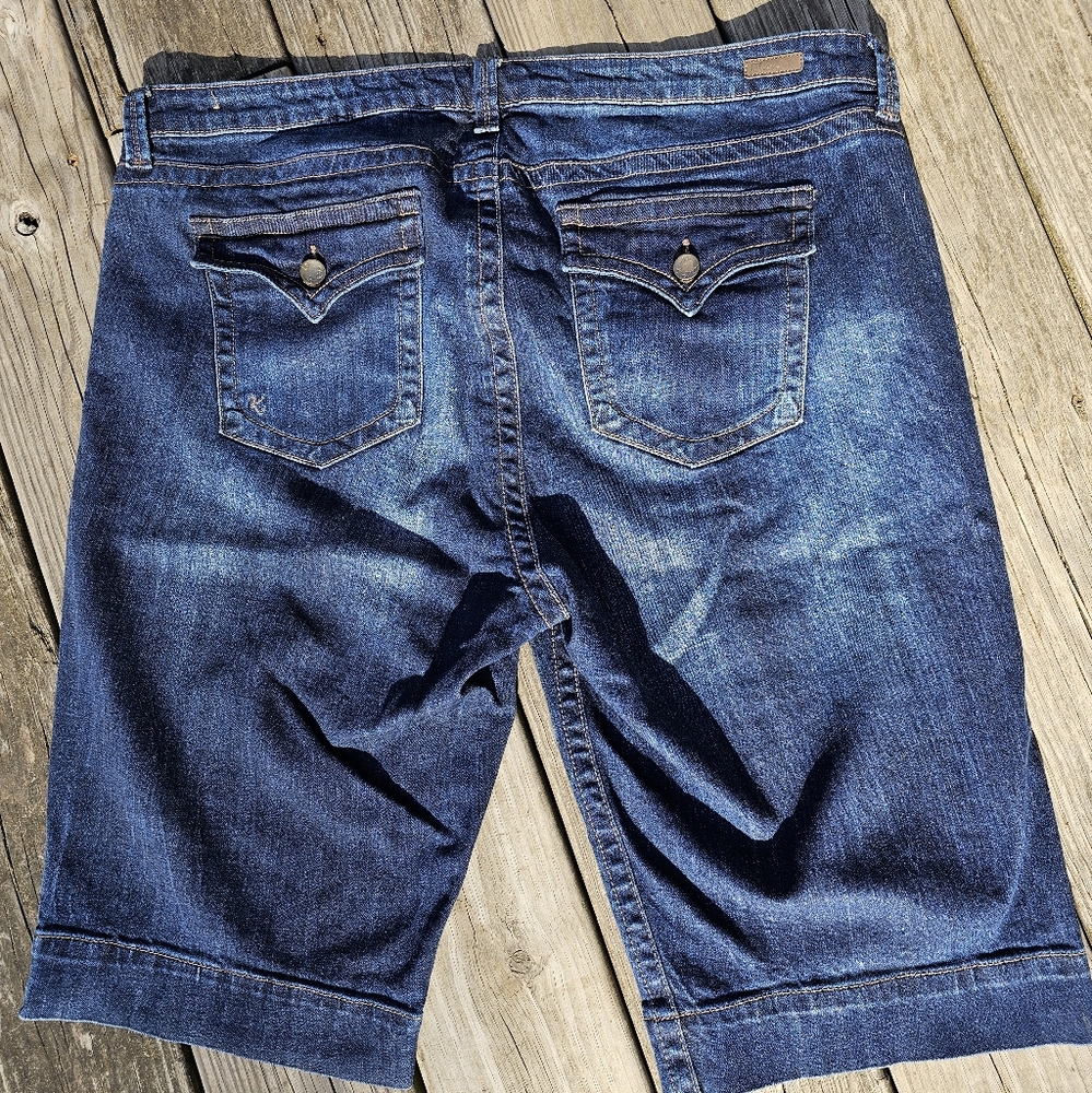 Womens Kut From the Kloth Natalie Bermuda shorts,Size 16W,Distressed finish - Picture 2 of 2
